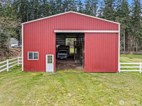 8180 NE West Port Madison Road Bainbridge Island WA 98110