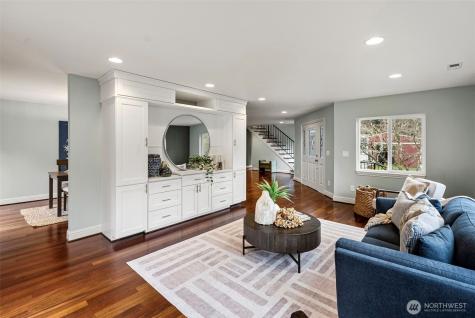 8180 NE West Port Madison Road Bainbridge Island WA 98110