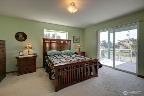 272 Sand Dune Avenue NW Ocean Shores WA 98569