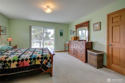272 Sand Dune Avenue NW Ocean Shores WA 98569