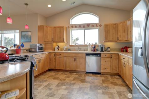 272 Sand Dune Avenue NW Ocean Shores WA 98569