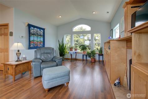 272 Sand Dune Avenue NW Ocean Shores WA 98569