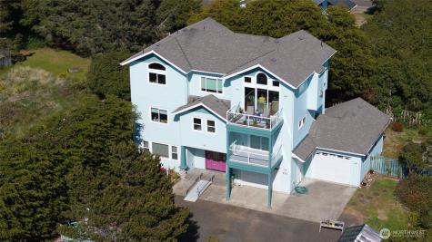 272 Sand Dune Avenue NW Ocean Shores WA 98569
