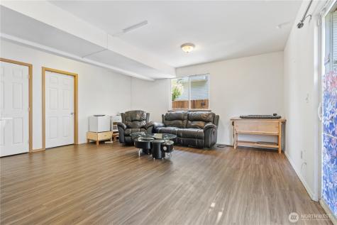 5620 Seahurst Avenue Everett WA 98203