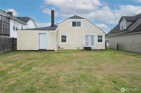 912 1st Street Hoquiam WA 98550