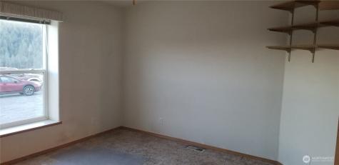 1579 Pine Creek Tonasket WA 98855