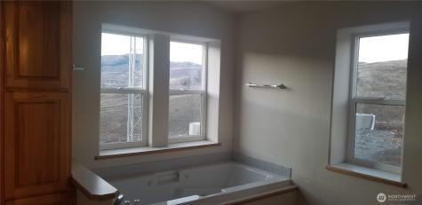 1579 Pine Creek Tonasket WA 98855