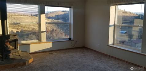 1579 Pine Creek Tonasket WA 98855