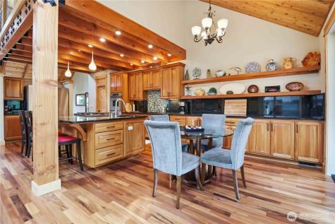 125 Royal Coachman Lane Kalama WA 98625