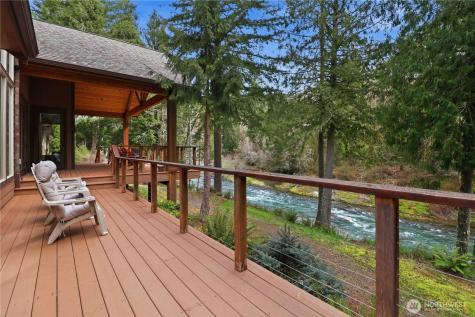 125 Royal Coachman Lane Kalama WA 98625