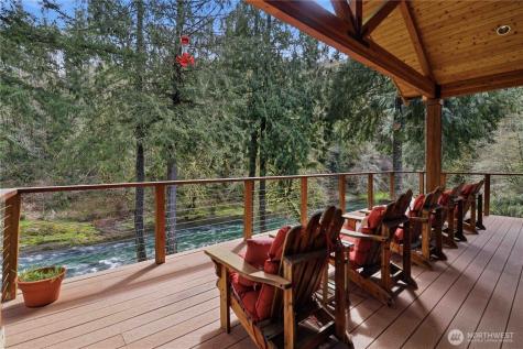 125 Royal Coachman Lane Kalama WA 98625