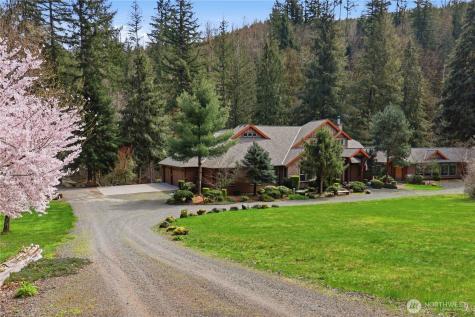 125 Royal Coachman Lane Kalama WA 98625