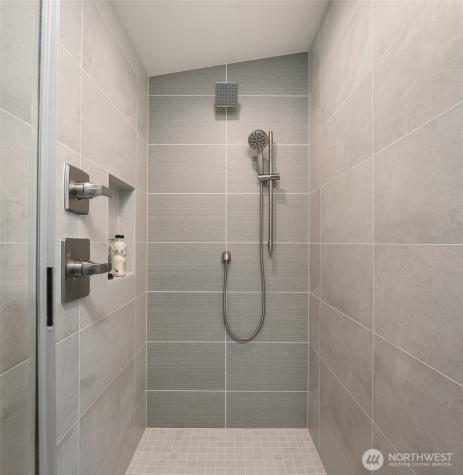 12002 20th Avenue NE Seattle WA 98125