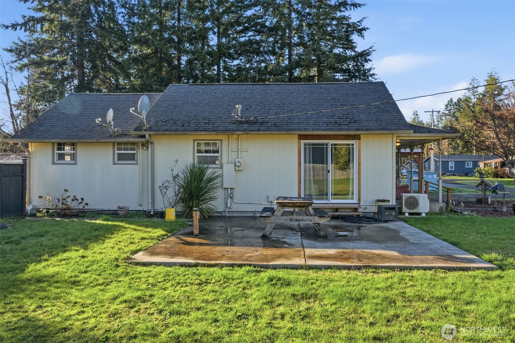403 Queen Avenue Pe Ell WA 98572