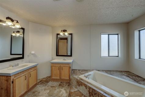 1706 Twin Peaks Drive Wenatchee WA 98801