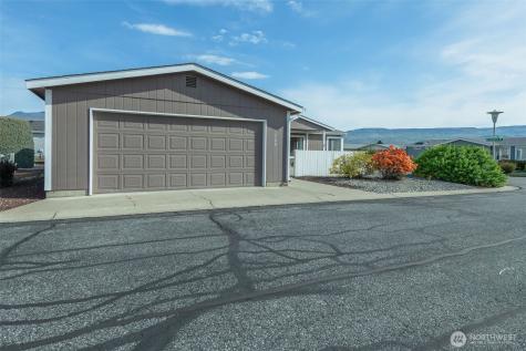 1706 Twin Peaks Drive Wenatchee WA 98801