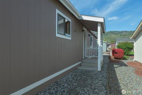 1706 Twin Peaks Drive Wenatchee WA 98801