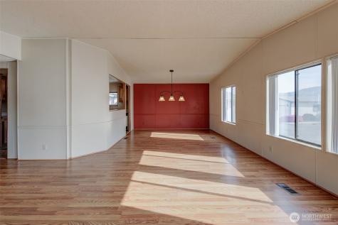 1706 Twin Peaks Drive Wenatchee WA 98801