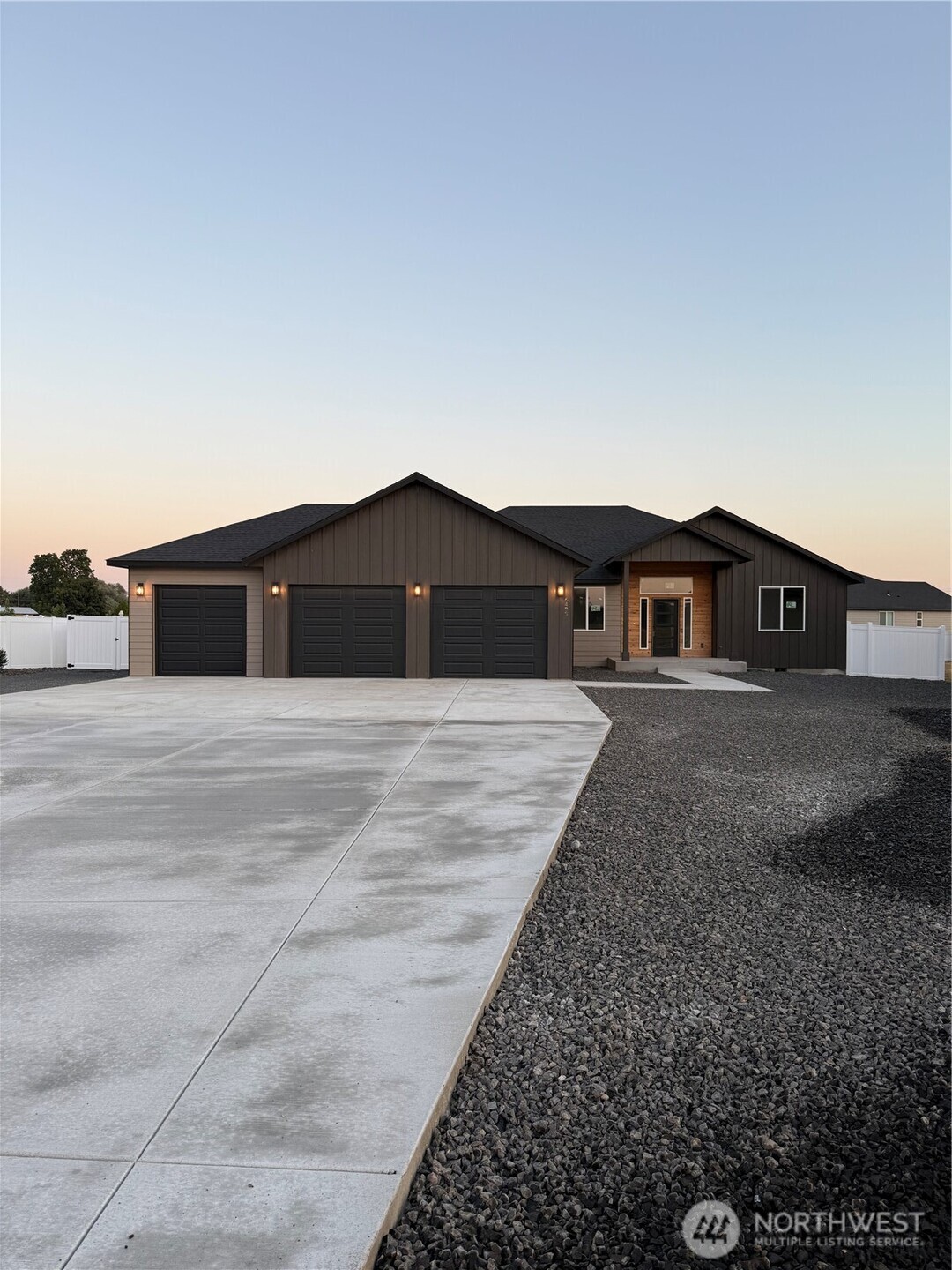 6433 2.15 Road NE Moses Lake WA 98837