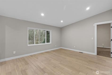 2402 S 370th Place Federal Way WA 98003