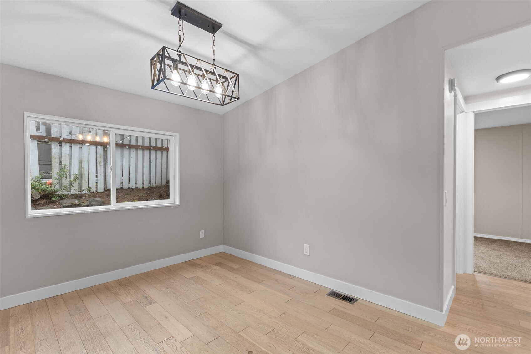 2402 S 370th Place Federal Way WA 98003