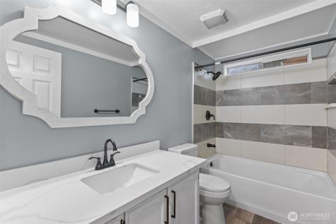 2402 S 370th Place Federal Way WA 98003