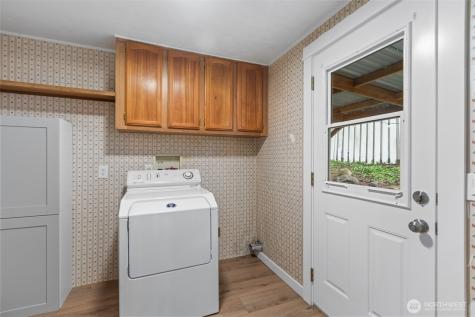 2402 S 370th Place Federal Way WA 98003
