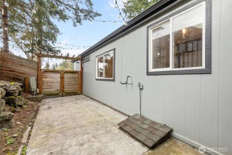 2402 S 370th Place Federal Way WA 98003