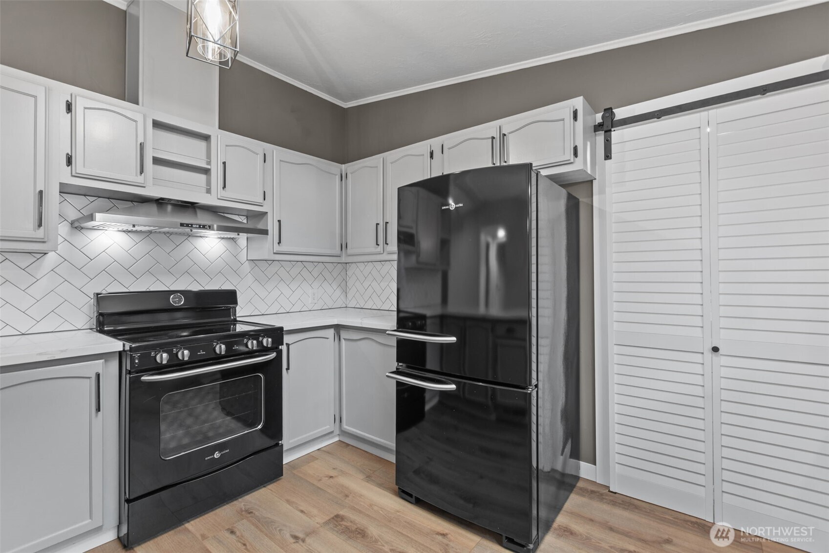 2402 S 370th Place Federal Way WA 98003