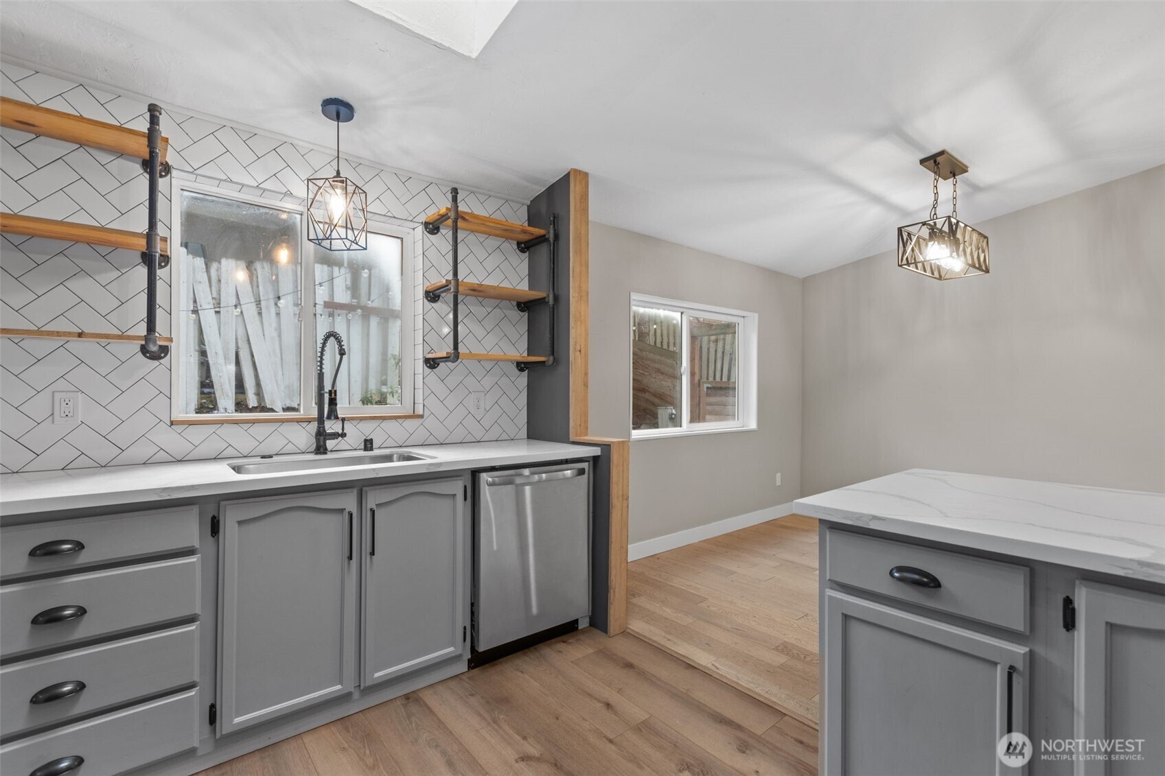 2402 S 370th Place Federal Way WA 98003