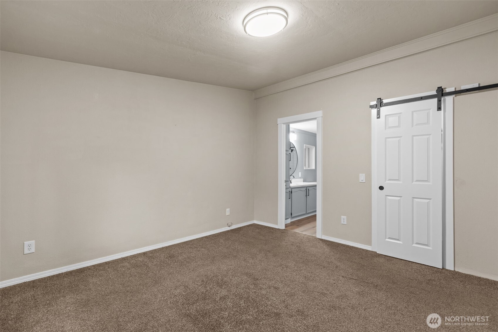2402 S 370th Place Federal Way WA 98003