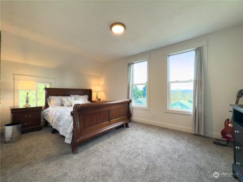 4810 S 3rd Avenue Everett WA 98203