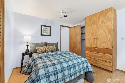 5803 Oberlin Avenue NE Seattle WA 98105