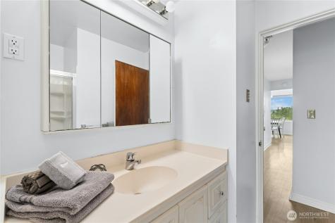 5803 Oberlin Avenue NE Seattle WA 98105