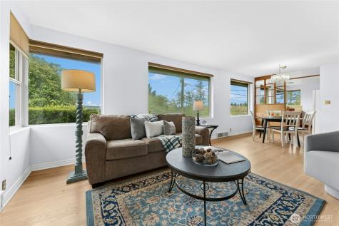 5803 Oberlin Avenue NE Seattle WA 98105