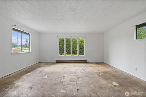 12413 Canyon Road Puyallup WA 98373