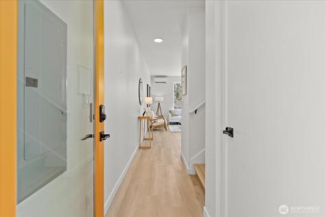 2374 Franklin Avenue E Seattle WA 98102