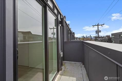 2374 Franklin Avenue E Seattle WA 98102