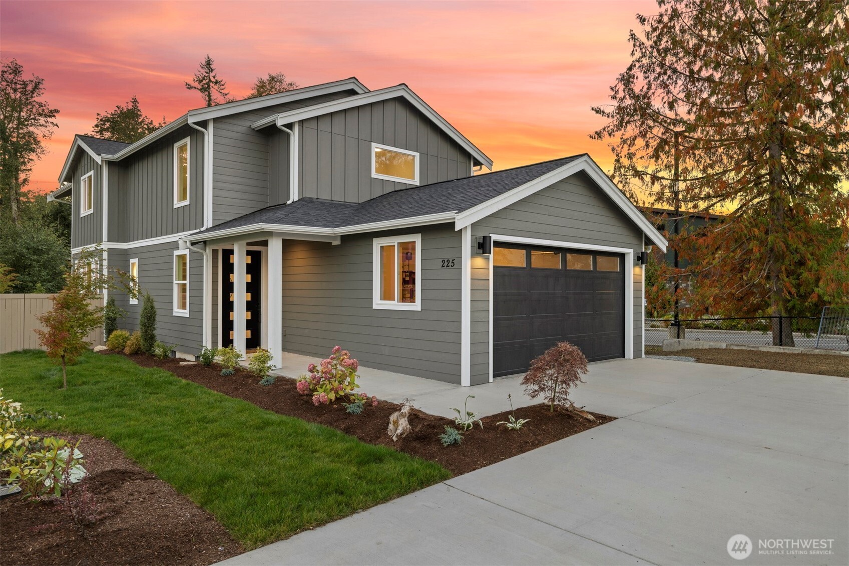 225 N 54th Place Mount Vernon WA 98273