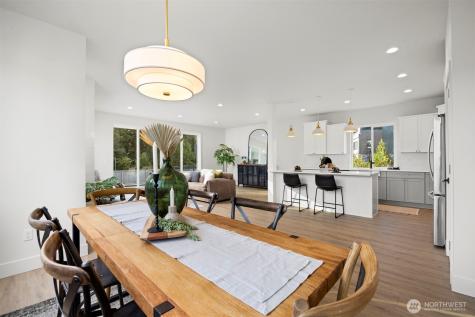 225 N 54th Place Mount Vernon WA 98273