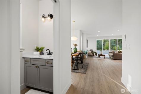 225 N 54th Place Mount Vernon WA 98273