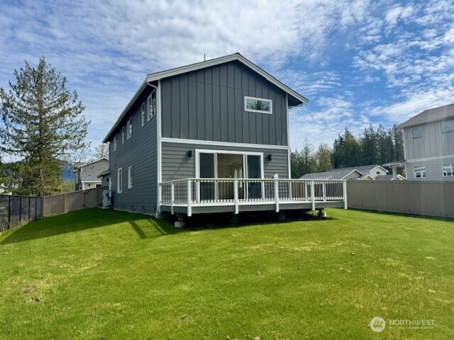 225 N 54th Place Mount Vernon WA 98273