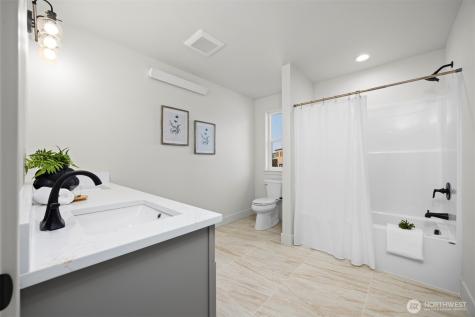 225 N 54th Place Mount Vernon WA 98273