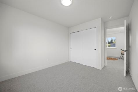 225 N 54th Place Mount Vernon WA 98273