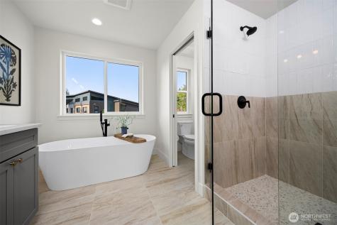 225 N 54th Place Mount Vernon WA 98273