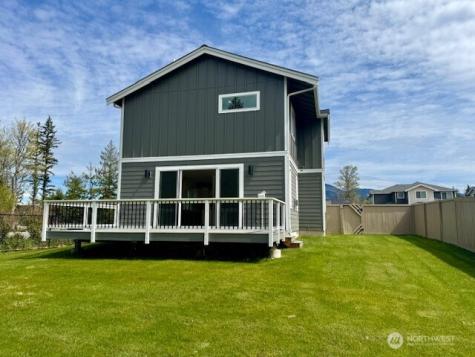 225 N 54th Place Mount Vernon WA 98273