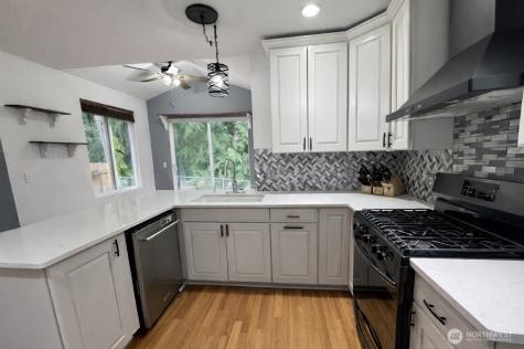 2971 Sprague Street Port Orchard WA 98366