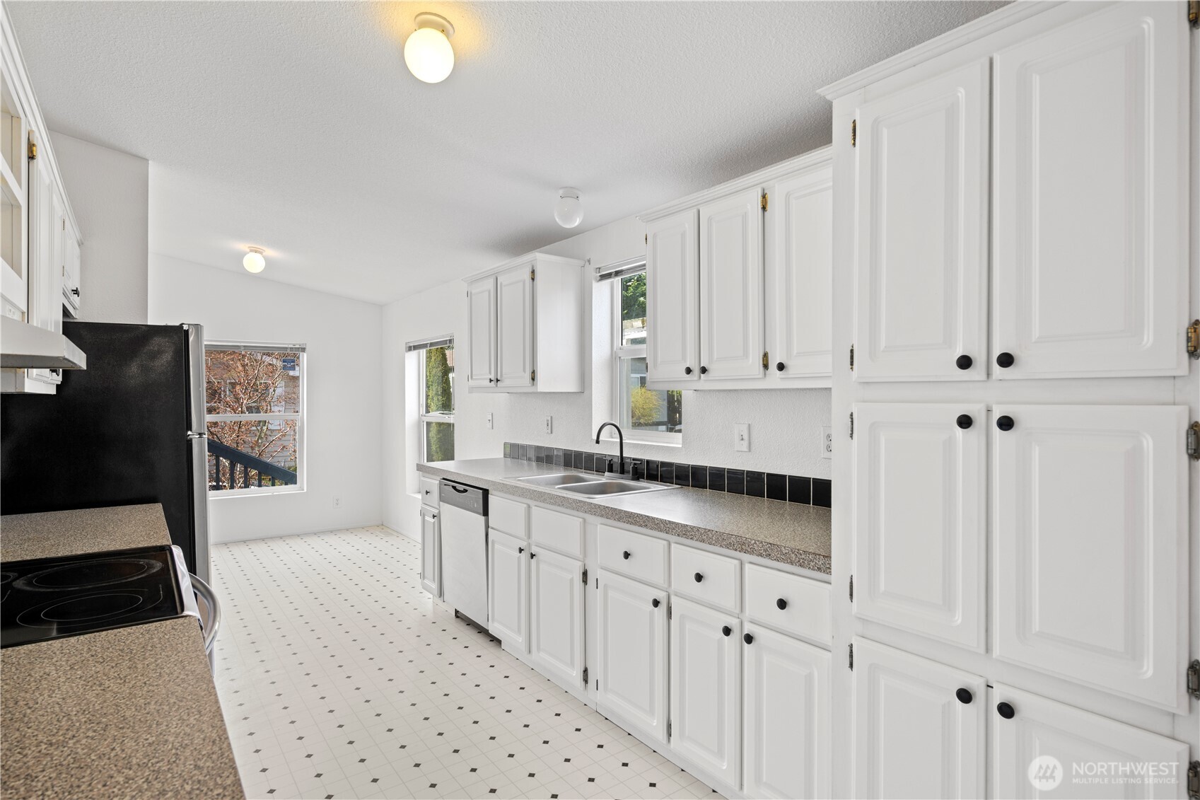 11100 4th Avenue W Everett WA 98204