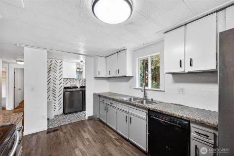 4116 20th Place SE Puyallup WA 98374