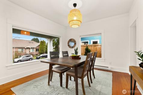4207 SW Manning Street Seattle WA 98116